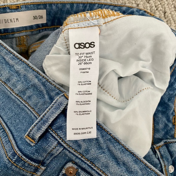 ASOS Denim Jeans with Cut Out Ankle Hem - Picture 3 of 6